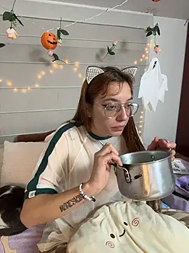 Soy_mangx Chat XXX in diretta