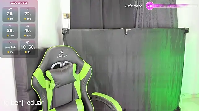 Živý XXX chat benji_hoter