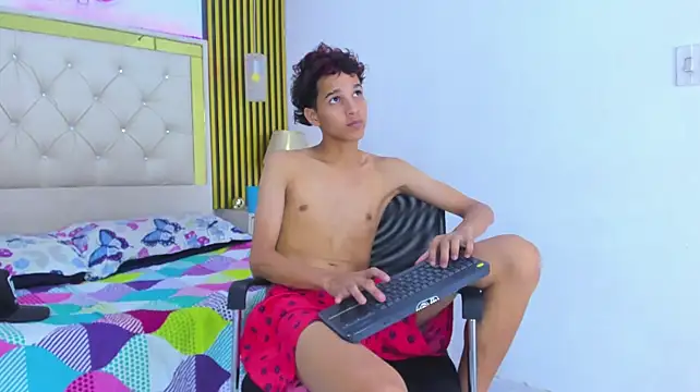JustinSecret élő XXX-chatje