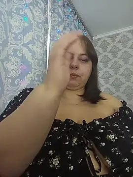 I_GODDESS Adlı Modelin Canlı XXX Sohbeti