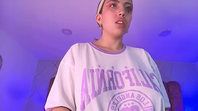 sweetlyundone Adlı Modelin Canlı XXX Sohbeti