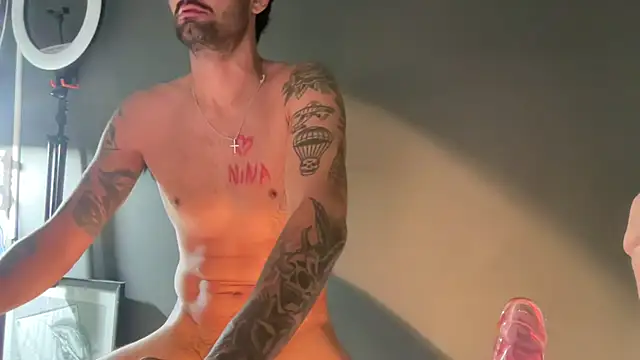 Chat XXX ao vivo de ZeusDelicious