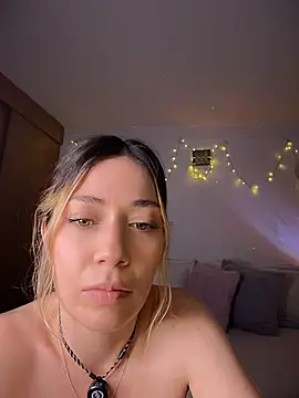 แชท XXX สดของ melissacloudlatin