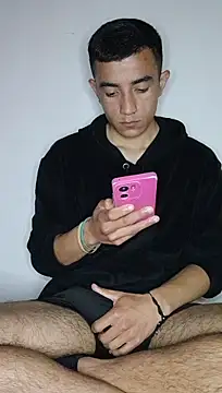 צ'אט XXX בשידור חי של Thick_Cock