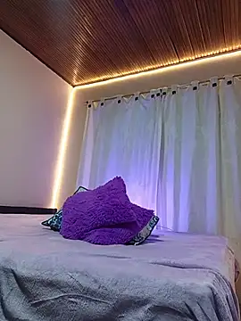 Živý XXX chat ROUSSE_SINCLAIR