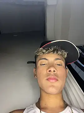Онлайн чат XXX NaimVoss
