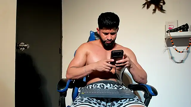 Chatroom XXX en direct de RikyAaron
