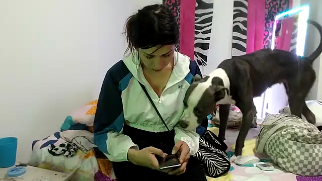 Chat +18 de Doll_sary ao vivo