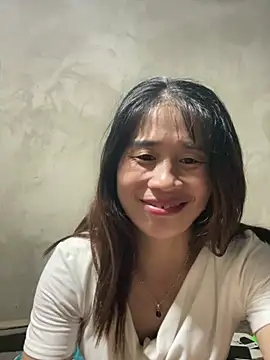 tinacum012's Live XXX Chat