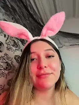 Sarisloves Adlı Modelin Canlı XXX Sohbeti