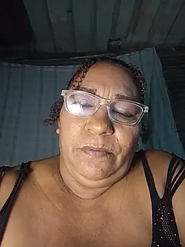 צ'אט XXX בשידור חי של RoxanaQueen_