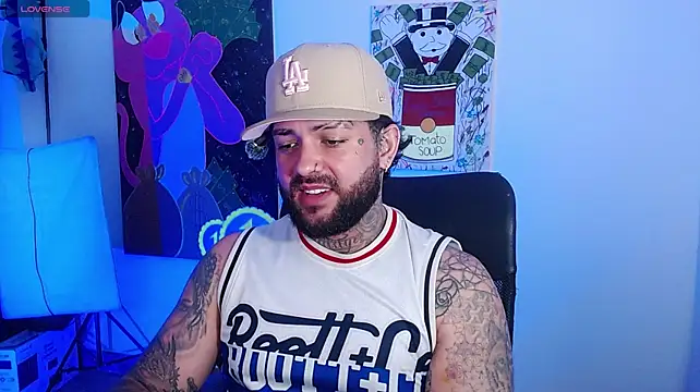 Онлайн чат XXX esteban_cloud