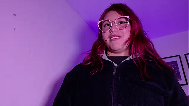 MaddyMills_'s Live XXX Chat