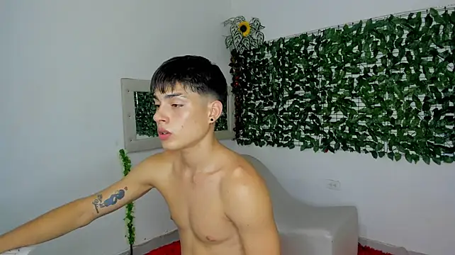 XXX chat uživo modela The_beby_guy