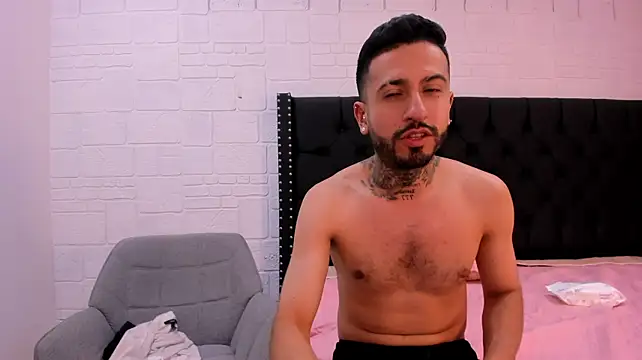StevenAndLaura live XXX chat