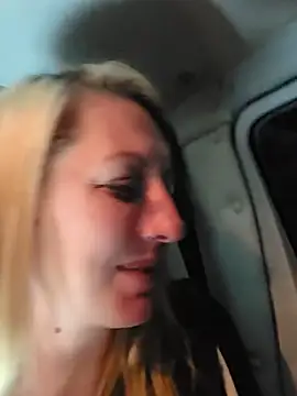 SheIsSomething লাইভ XXX চ্যাট