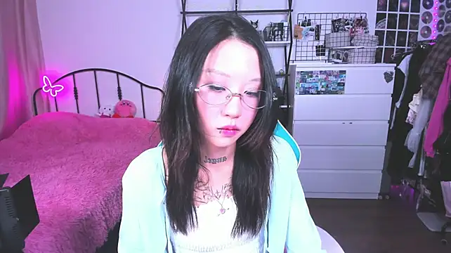 ashleywowmeow Adlı Modelin Canlı XXX Sohbeti