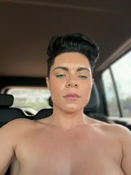 הופעת וובקאם של LukeLouHarvey