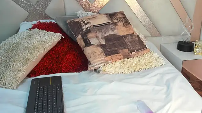 XXX chat uživo modela CharloteEvans__