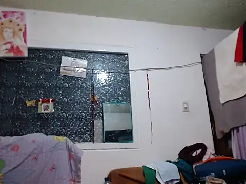 Perla1981--'s Live XXX Chat
