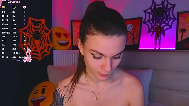 EvaHair Adlı Modelin Canlı XXX Sohbeti