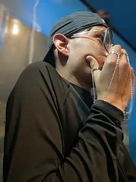 Czat XXX na żywo – Andres_boy252
