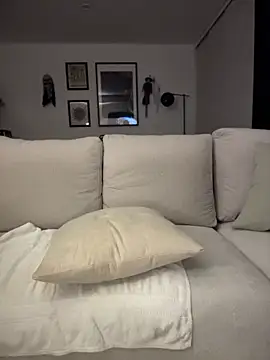 Živý XXX chat Rae_Lil_White