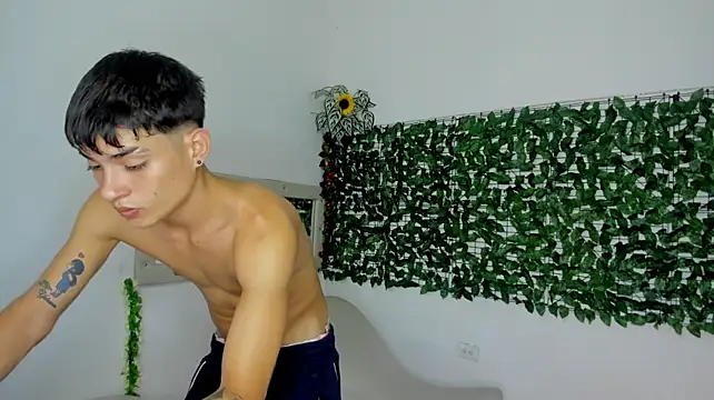 XXX chat uživo modela The_beby_guy
