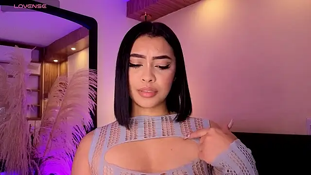 Chloe_monroee 现场XXX聊天