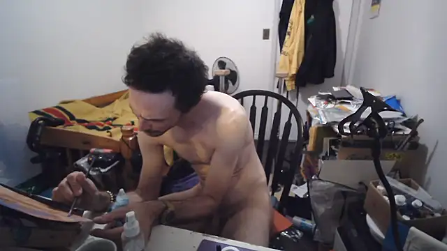 JohnnyMoves' Live XXX Chat