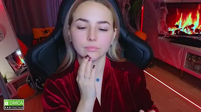 Mira_Mermayd Adlı Modelin Canlı XXX Sohbeti