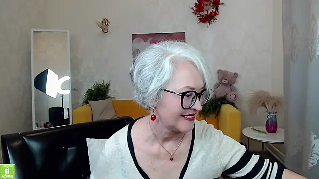 Chat +18 de roxxXxie_ ao vivo