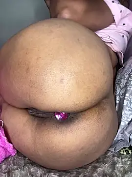 Chat +18 de Whore_Dirtyy ao vivo