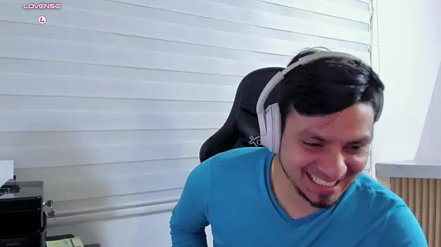 XXX chat uživo modela Rick_Adams