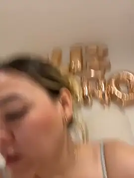 צ'אט XXX בשידור חי של Danielavegax