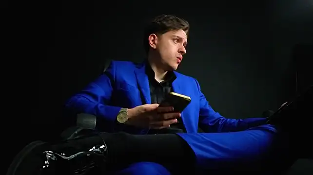 FelixStarkk লাইভ XXX চ্যাট