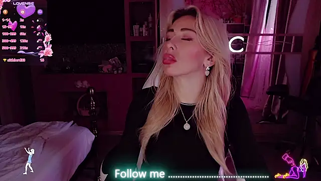 Онлайн чат XXX AnnieGOld_