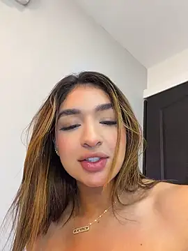 jenn_fit's Webcam Show