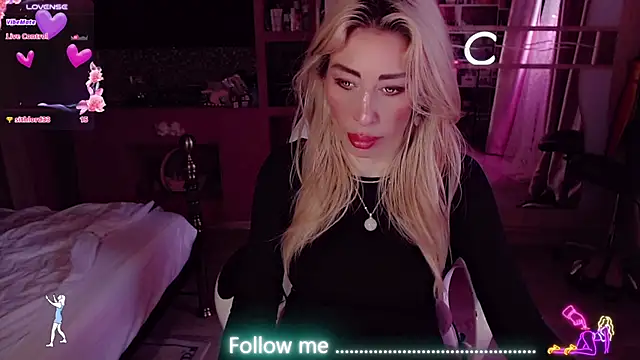 AnnieGOld_'s Live XXX Chat