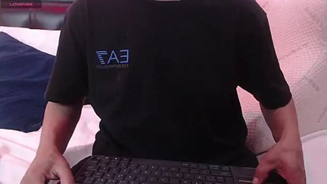 Živý XXX chat Liiamthompson