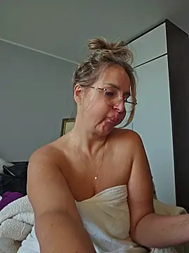 MariaRichi_ Adlı Modelin Canlı XXX Sohbeti