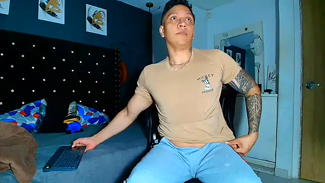 ethan_dalton_ Adlı Modelin Canlı XXX Sohbeti