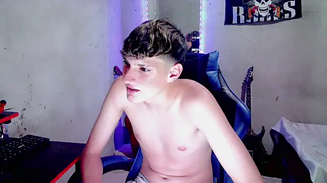 צ'אט XXX בשידור חי של Jason_Toddhot