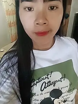 Zu_puzzy 即時 XXX 聊天