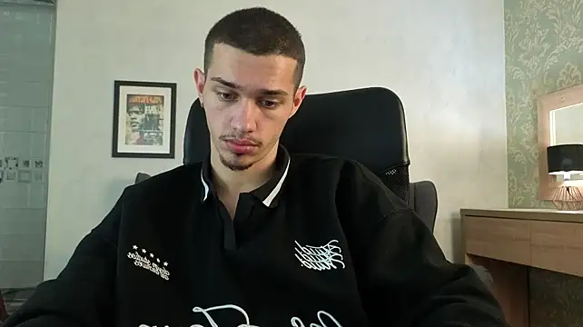XXX chat uživo modela KaydenDrew