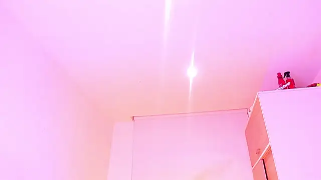 Erick_Velveth Adlı Modelin Canlı XXX Sohbeti
