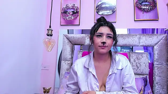 Chat XXX ao vivo de sharlot_frox