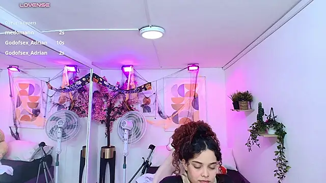 Chat XXX ao vivo de Maggy_t18