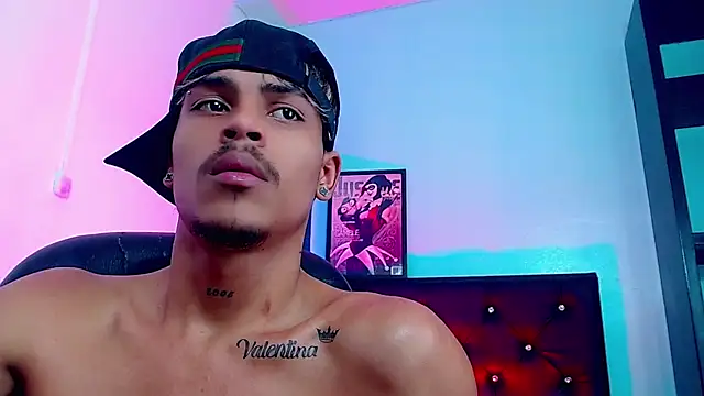 XXX chat uživo modela Angel_foxc13