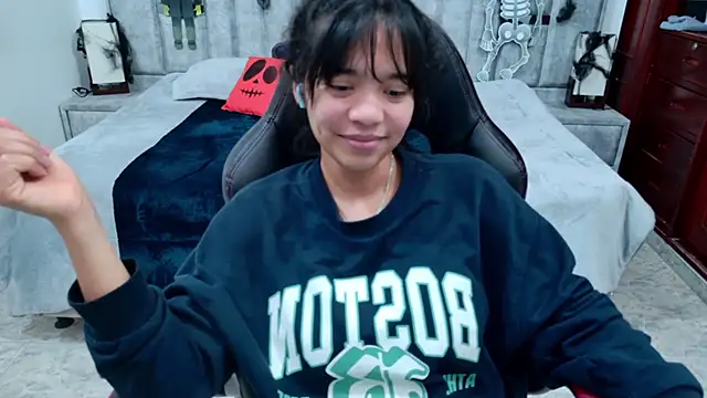 laureentt_'s Live XXX Chat